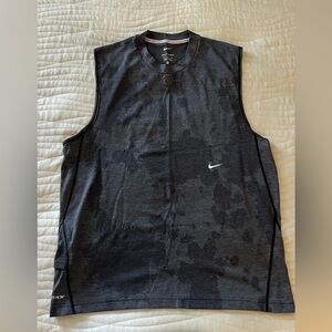 Nike Mens tank top Sz Medium